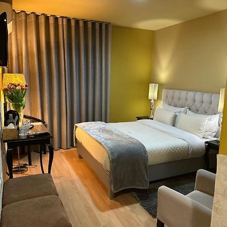 Hotel Tulipa Браганса Экстерьер фото
