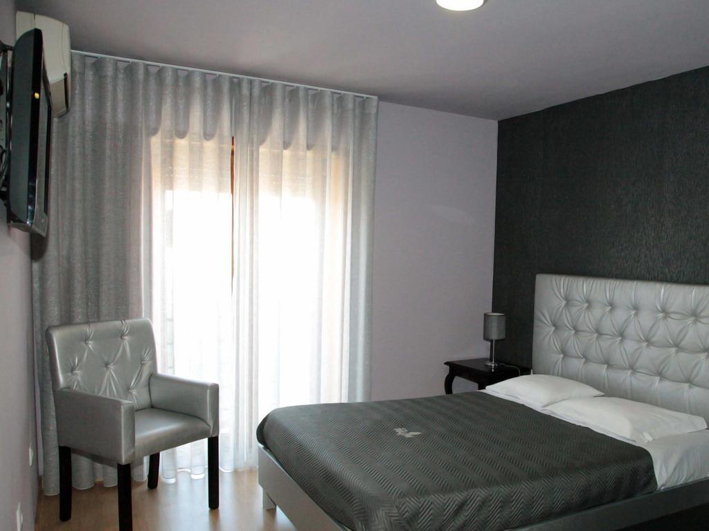 Hotel Tulipa Браганса Экстерьер фото